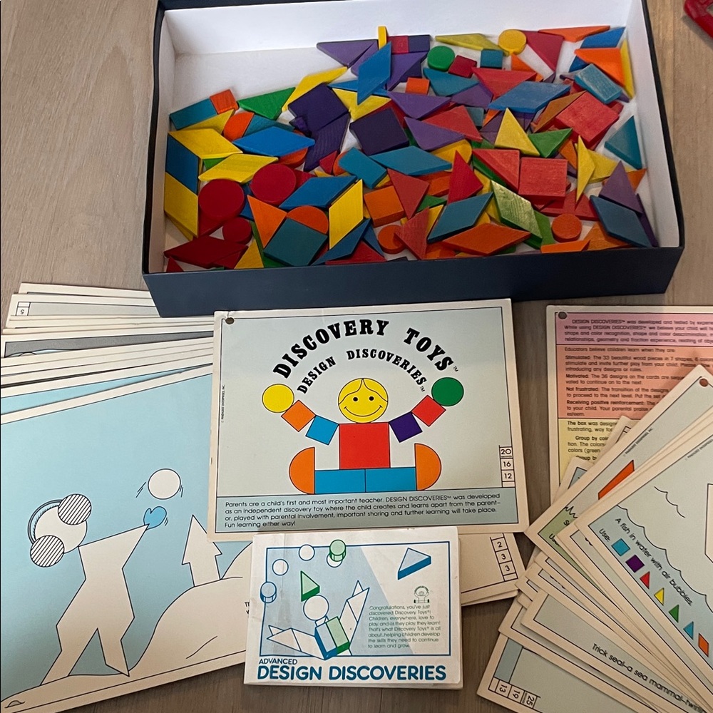 1980s Vintage "Design Discoveries" geometric puzzle block set by Discovery Toys